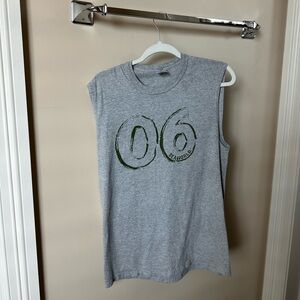 Vintage 06’ Grey Seaworld Tank